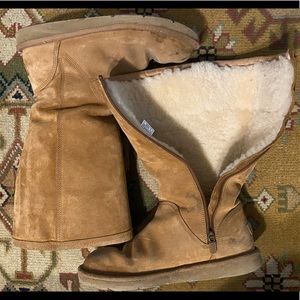 UGG Zip-up Boots